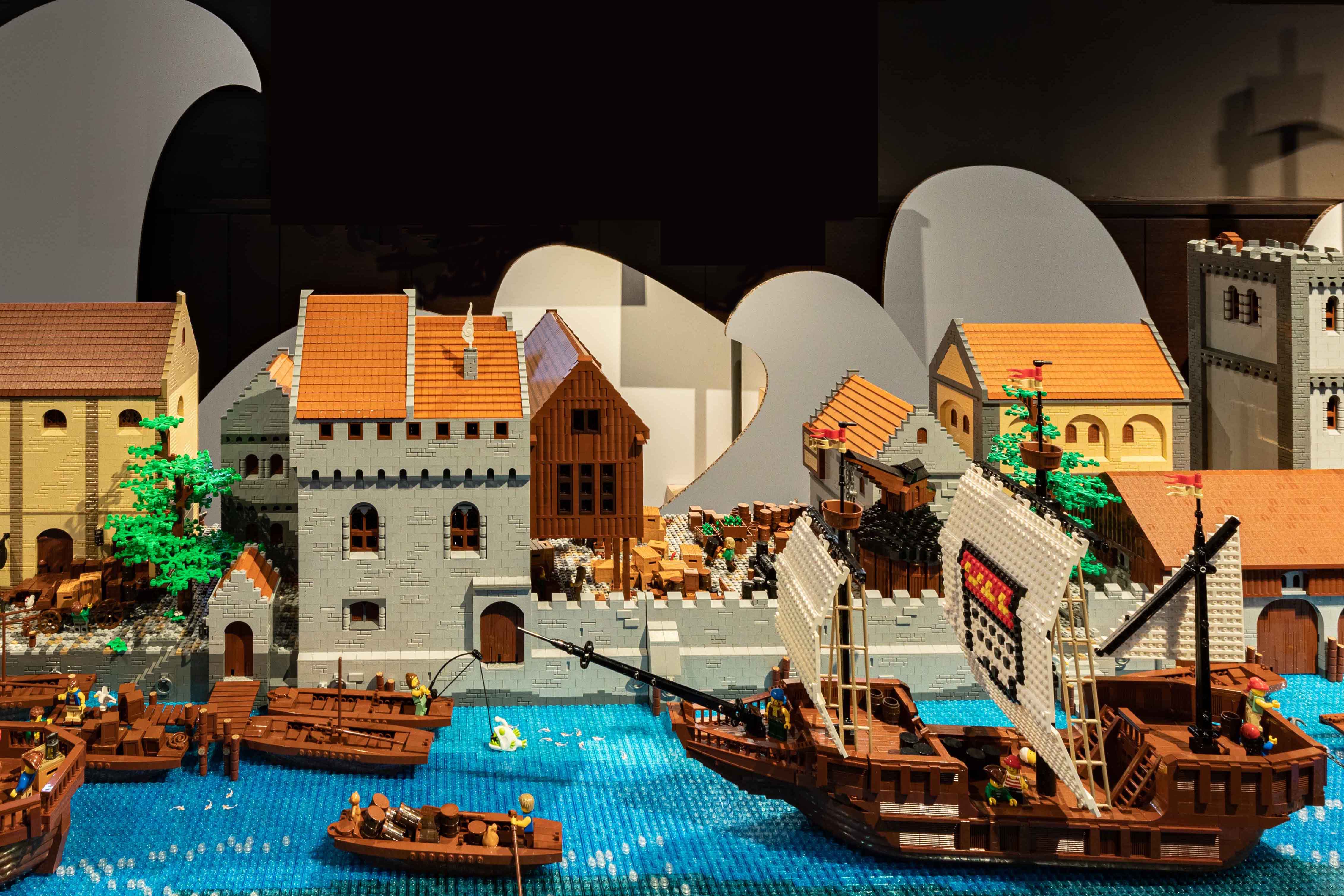 Een LEGO reis door de Hanzetijd c Stefan Dendorfer von Linsenspektrum 700kb